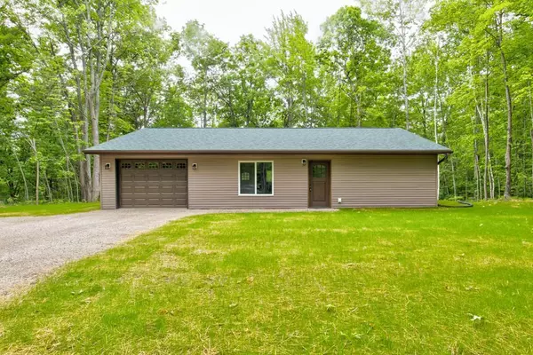 Crivitz, WI 54114,W9701 MAKWA COURT