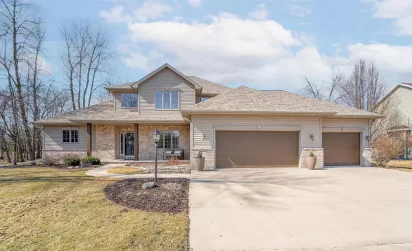 N8941 BOX ELDER WAY, Menasha, WI 54952