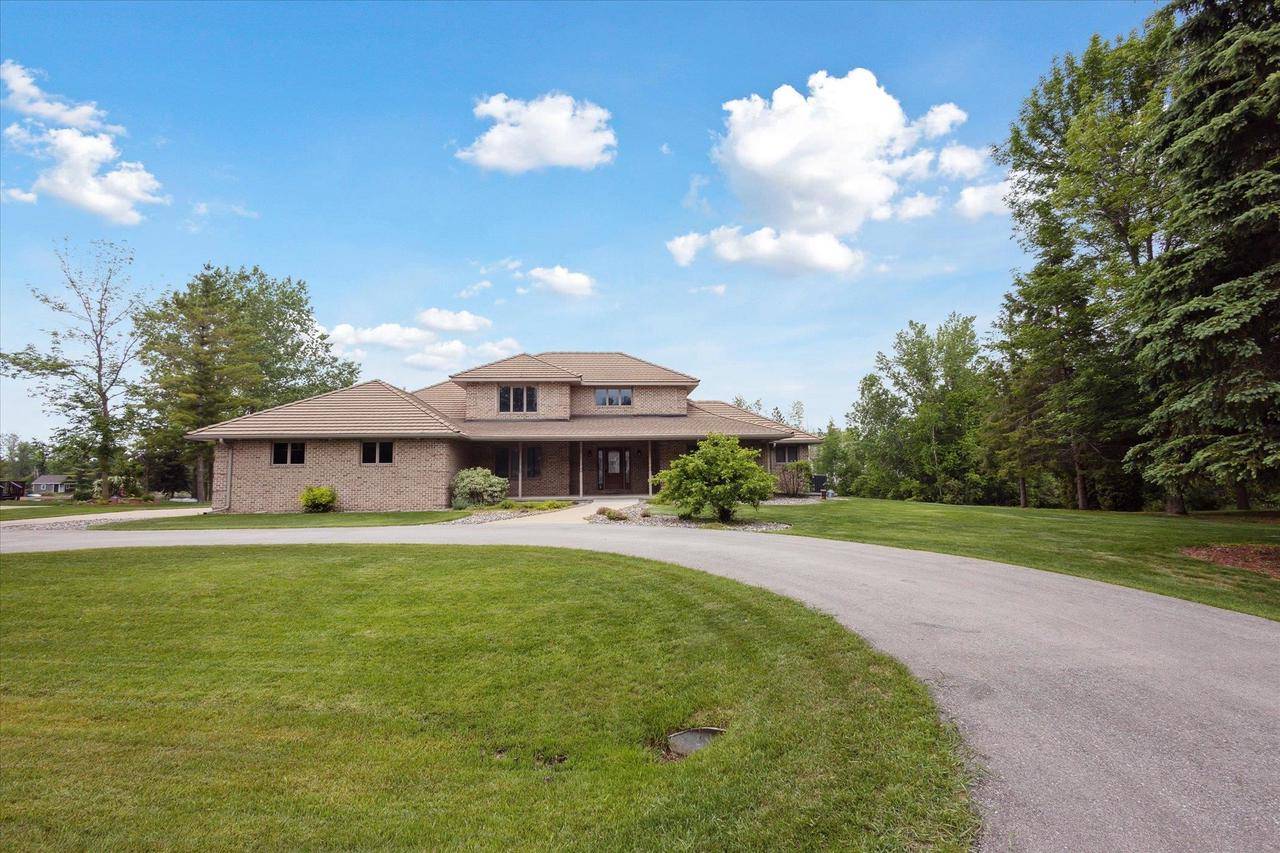 W175 LAKE SANDIA DRIVE, Krakow, WI 54137