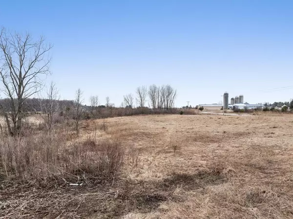 LADE BEACH ROAD, Little Suamico, WI 54141