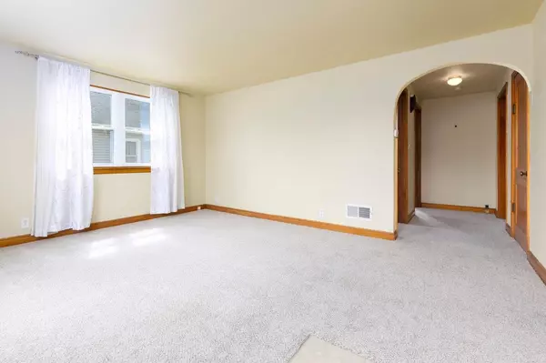 Menasha, WI 54952,846 MANITOWOC STREET