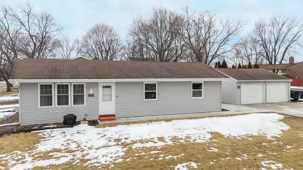 881 CLOVIS AVENUE, Menasha, WI 54952