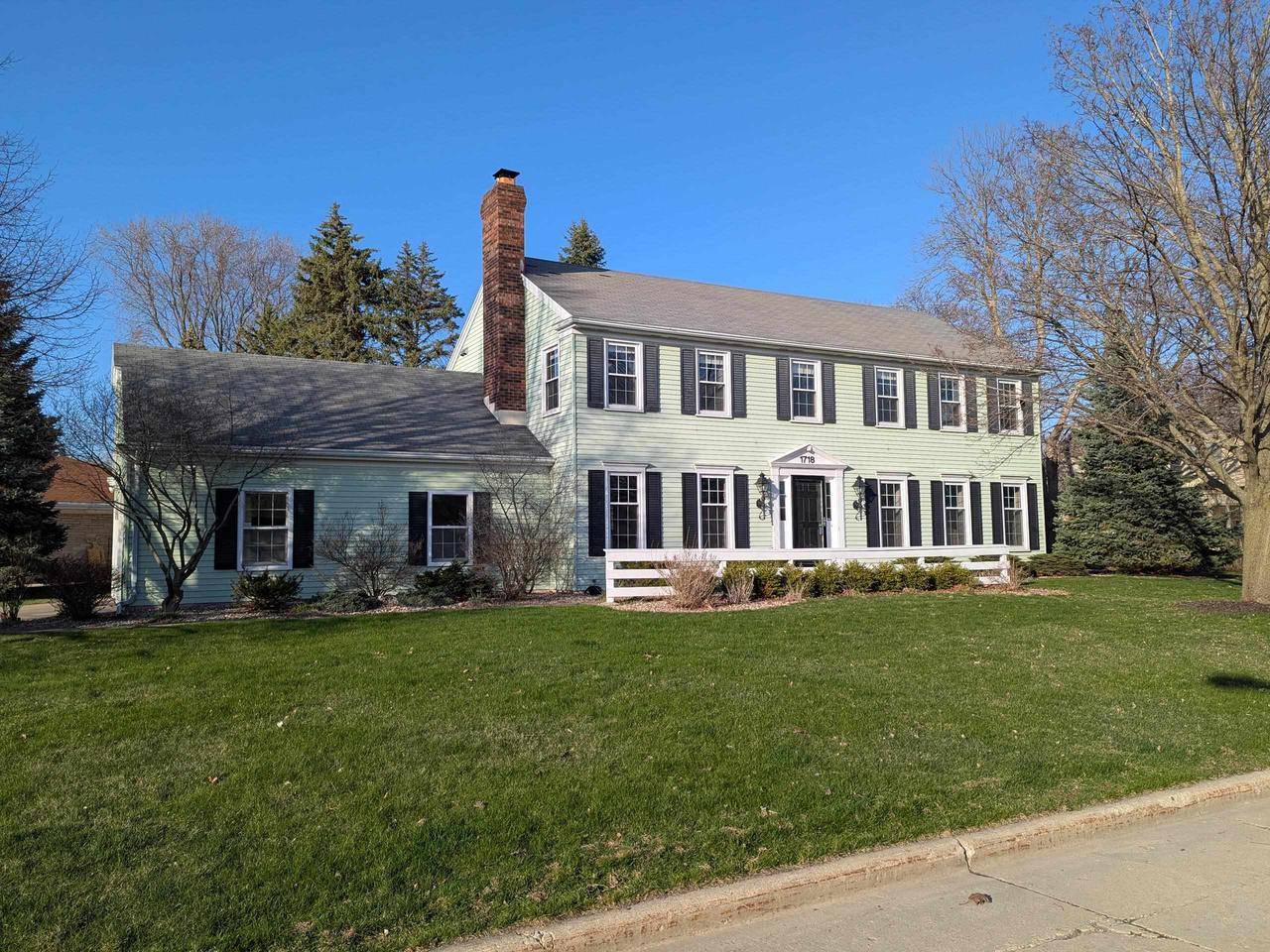 1718 W REID DRIVE, Appleton, WI 54914
