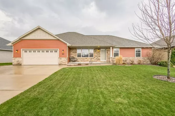 907 LOTUS TRAIL, Menasha, WI 54952