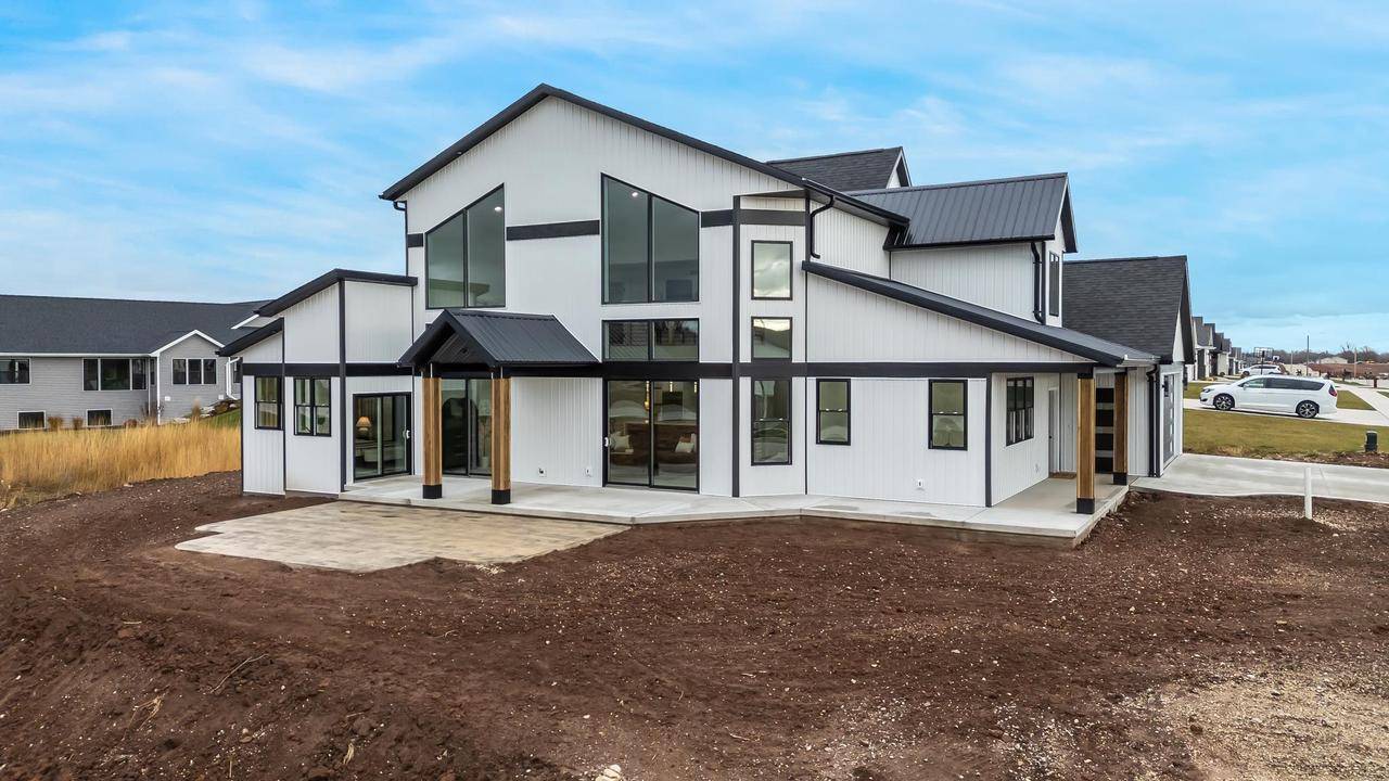1810 WHITE DOVE LANE, Kaukauna, WI 54130