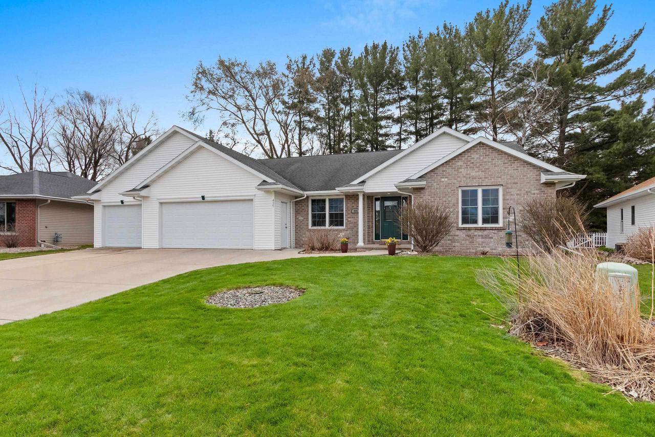 435 MEADOW WIND DRIVE, Green Bay, WI 54311