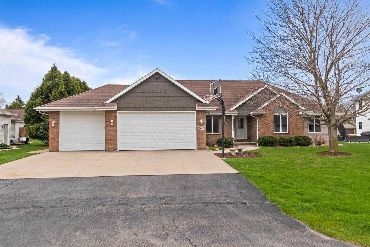 2655 TIMBER CREST COURT, Appleton, WI 54914