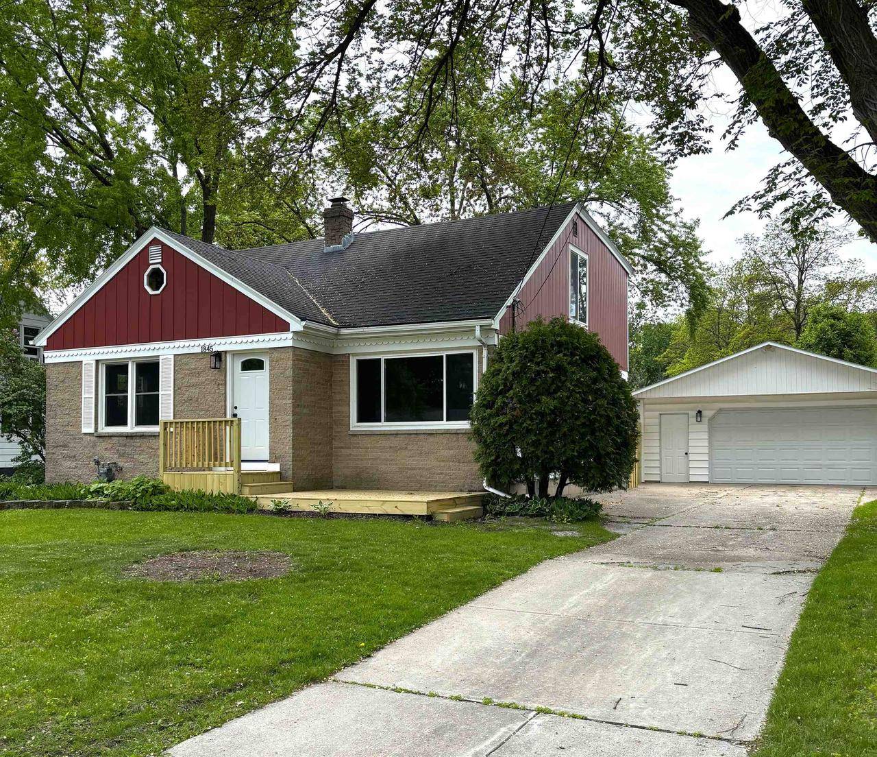 1845 GLENVIEW AVENUE, Green Bay, WI 54303