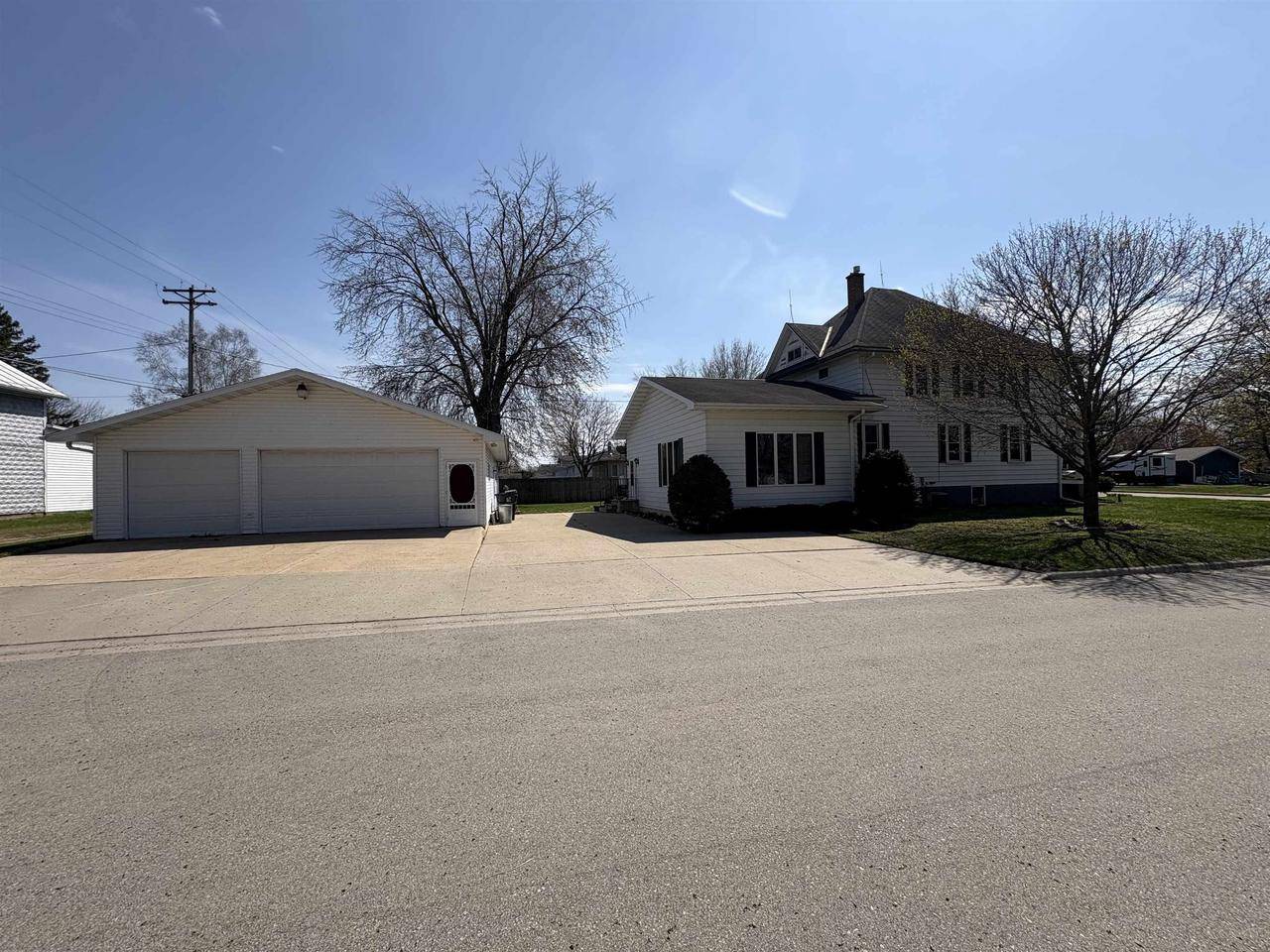230 N 1ST STREET, Bonduel, WI 54107