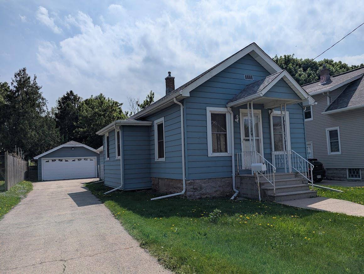 1029 CEAPE AVENUE, Oshkosh, WI 54901