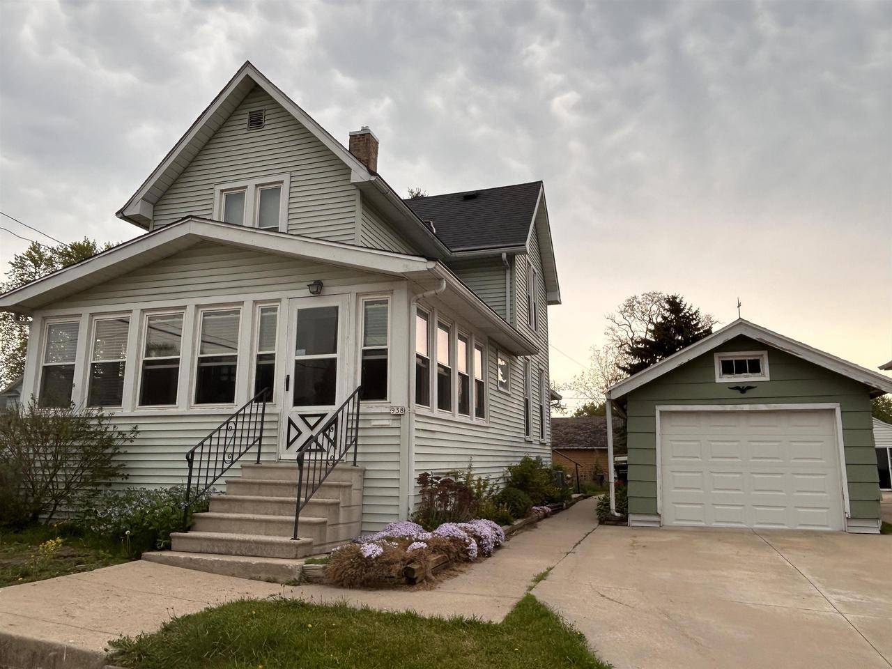 938 MT VERNON STREET, Oshkosh, WI 54902