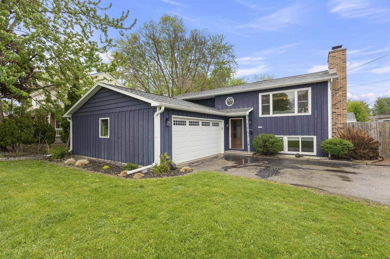 2104 HAZEL STREET, Oshkosh, WI 54901