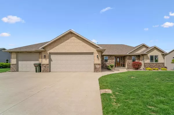 4201 FIELDCREST DRIVE, Kaukauna, WI 54130