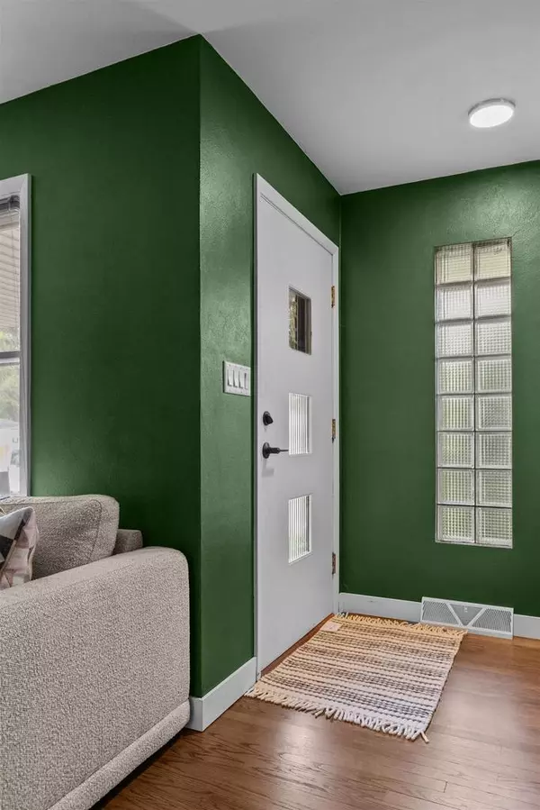 Menasha, WI 54952,751 WARSAW STREET