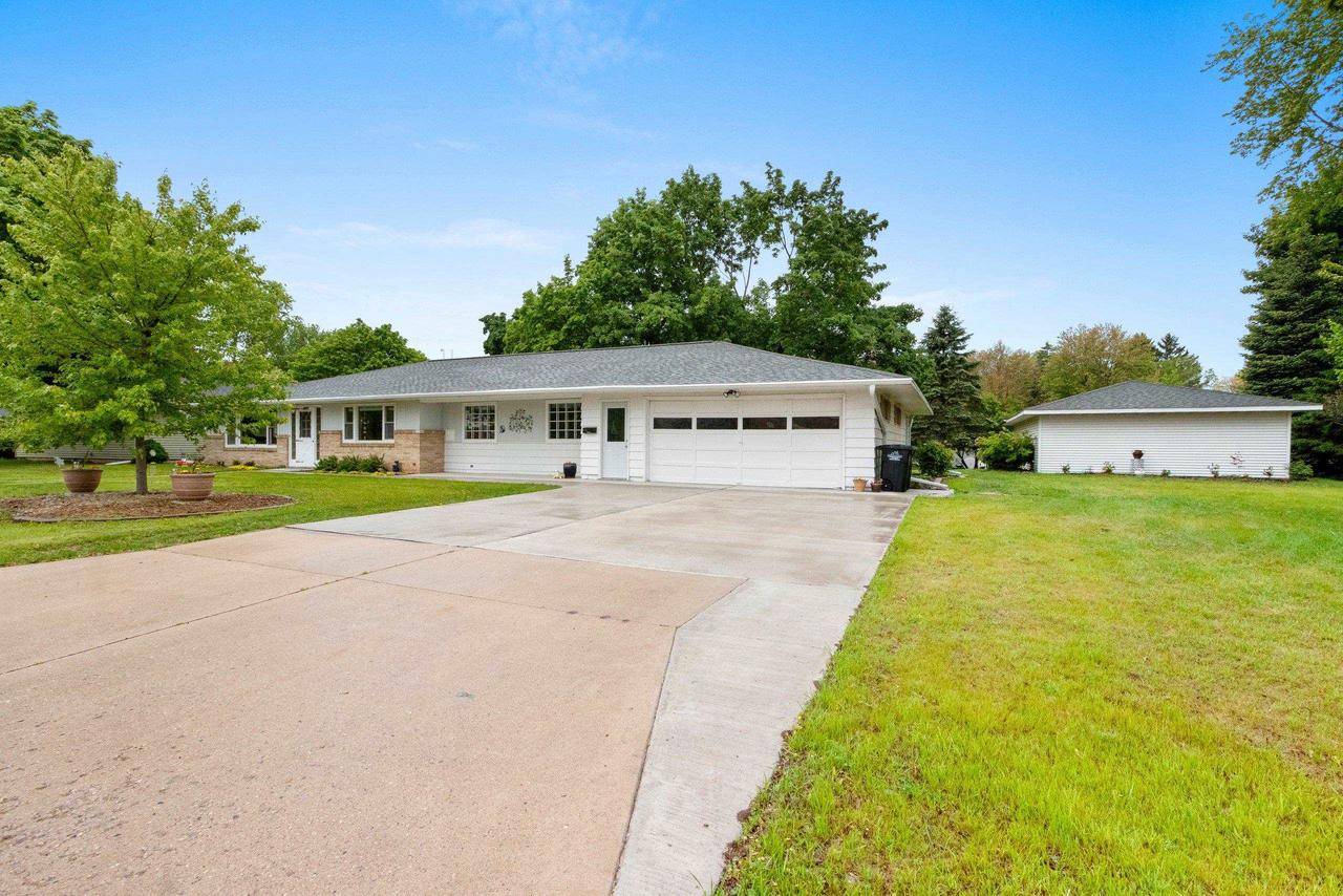 1037 S UNION STREET, Shawano, WI 54166
