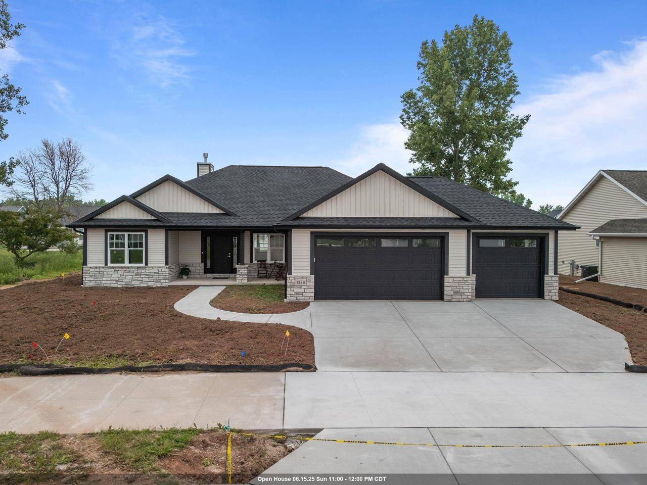 1338 HIGHLAND RIDGE DRIVE, De Pere, WI 54115