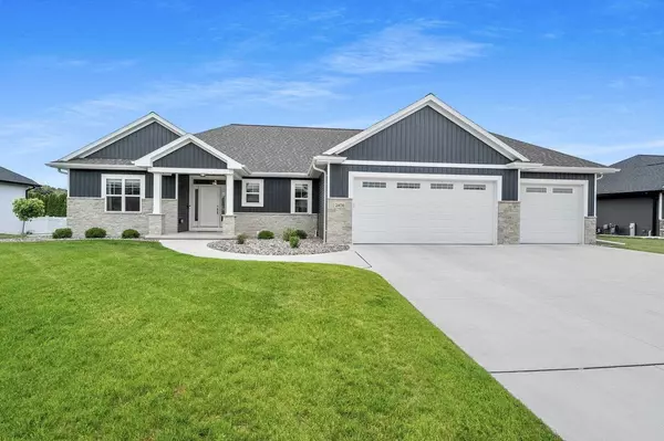 2406 RIDDLE COURT, De Pere, WI 54115
