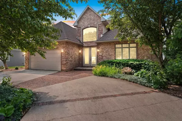 1436 LAKESHORE DRIVE, Menasha, WI 54952