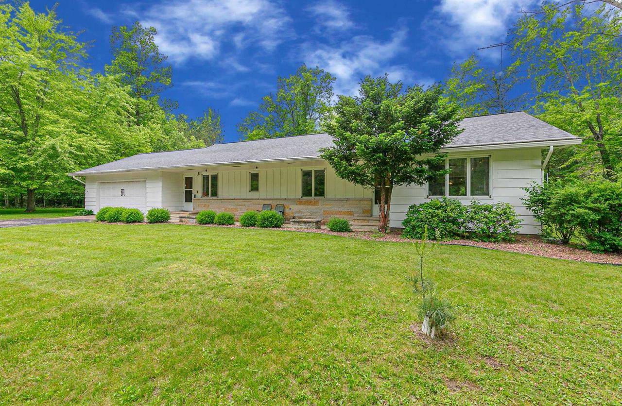 E4568 COUNTY ROAD C, Marion, WI 54950