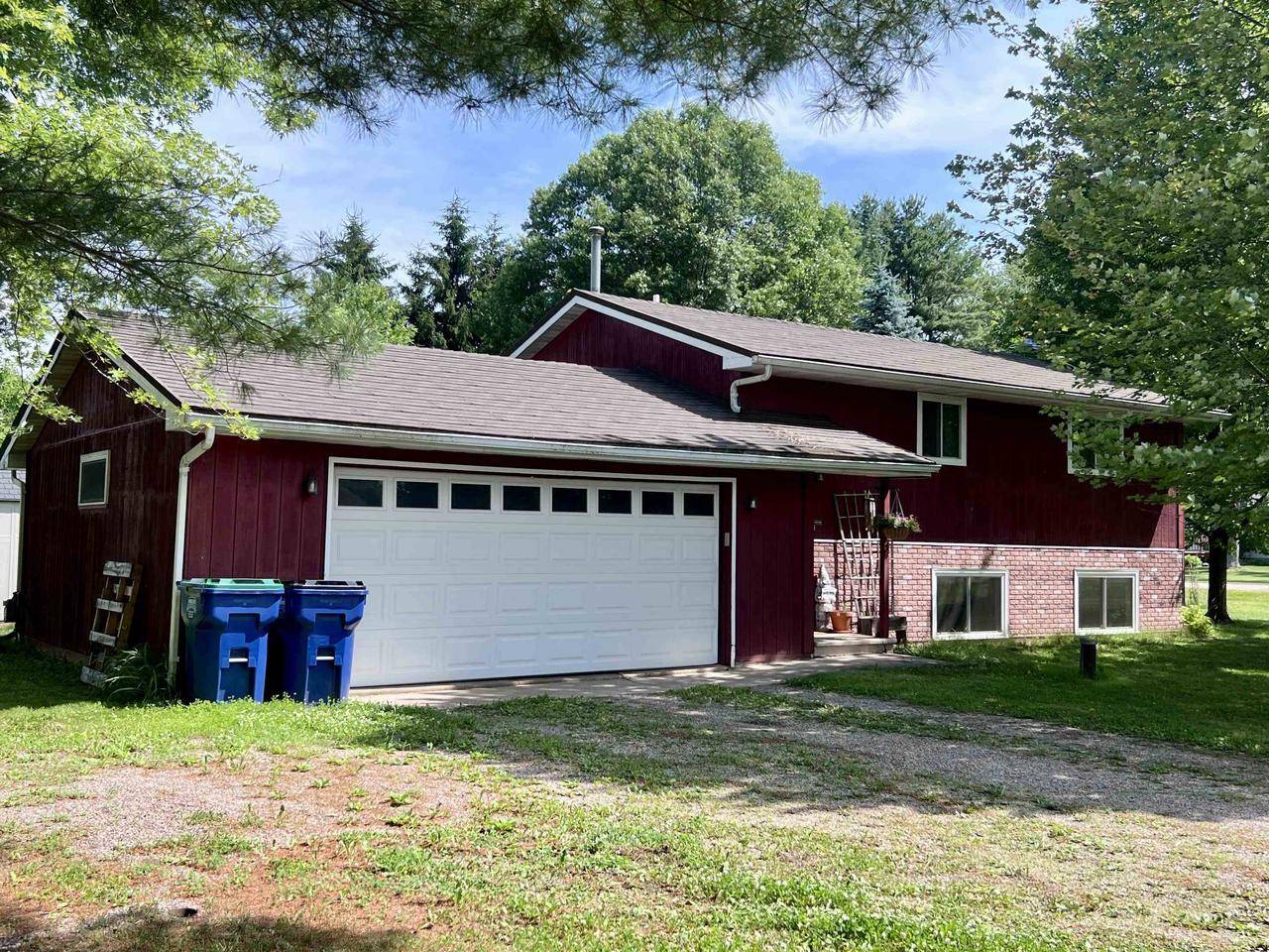 E1894 PATRICIA STREET, Waupaca, WI 54981