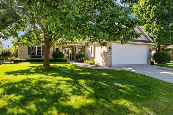 841 WHISPER FALLS LANE, Menasha, WI 54952