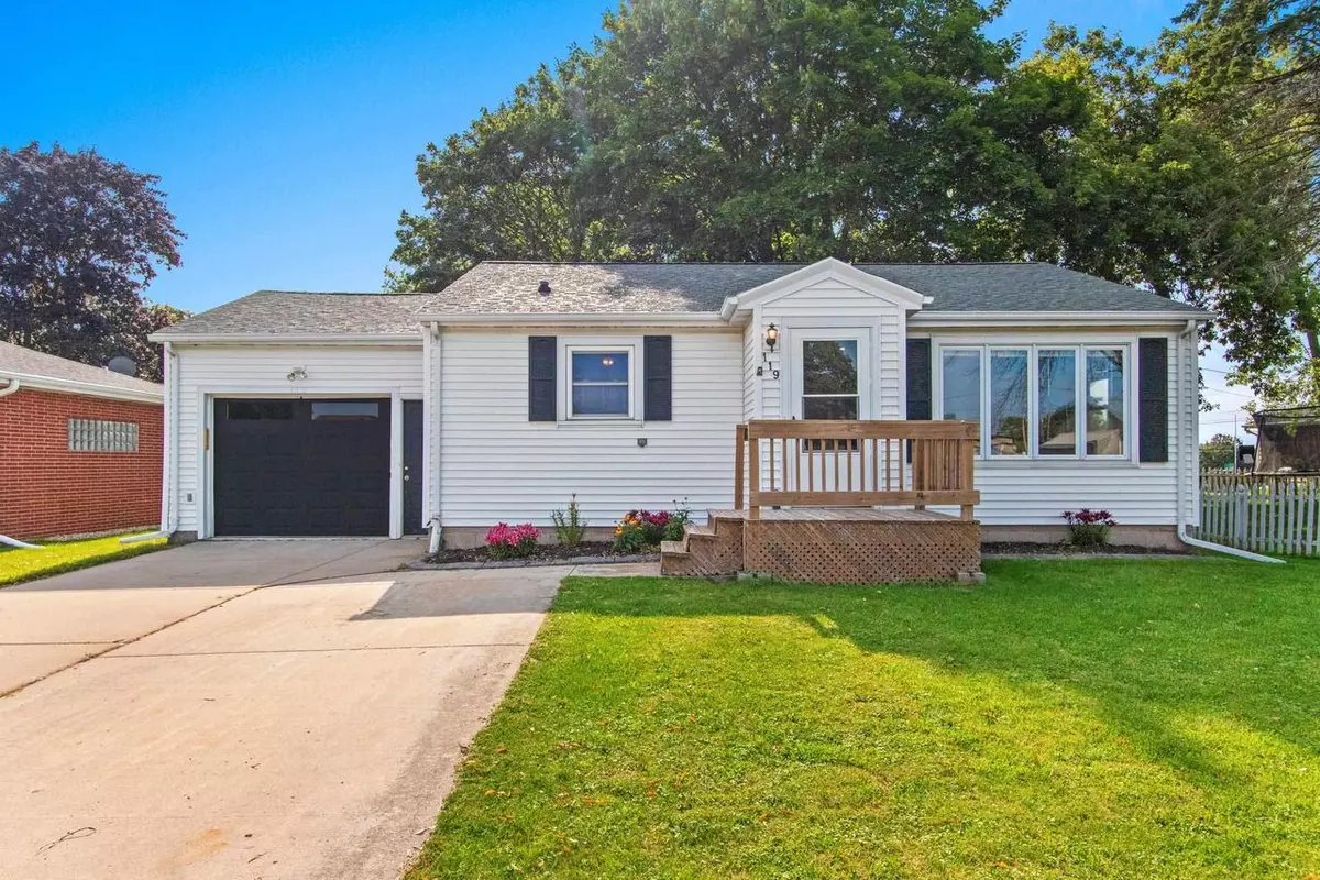 Luxemburg, WI 54217,119 1ST STREET