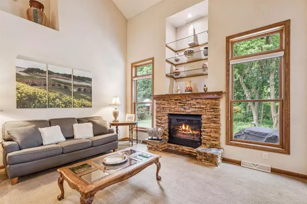 Neenah, WI 54956,2143 BARROW WAY