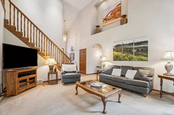 Neenah, WI 54956,2143 BARROW WAY