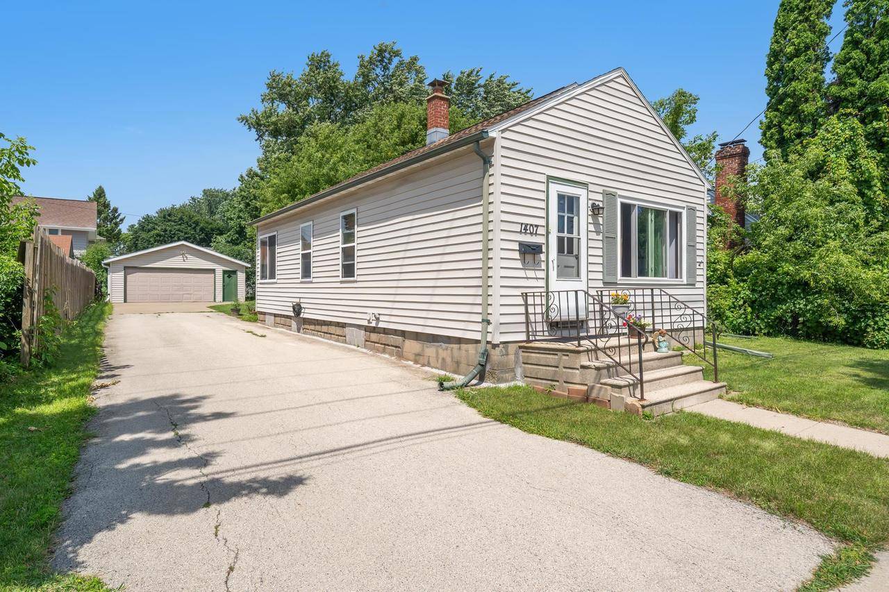 1407 N MEADE STREET, Appleton, WI 54911