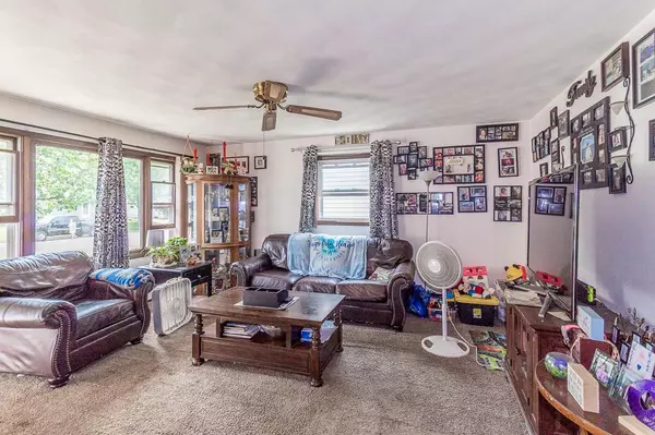 Menasha, WI 54952,1124 WOODLAND DRIVE