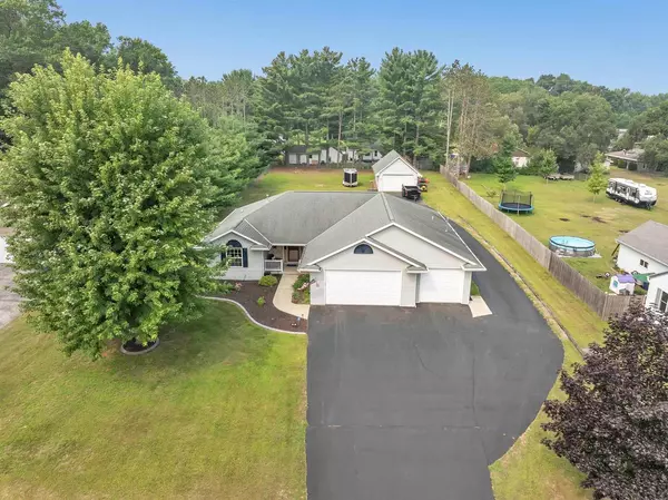 3167 LAKEVIEW DRIVE, Suamico, WI 54173