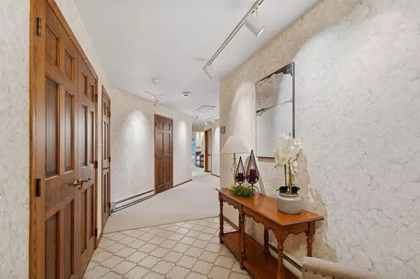 Appleton, WI 54914,2213 SUNRISE DRIVE