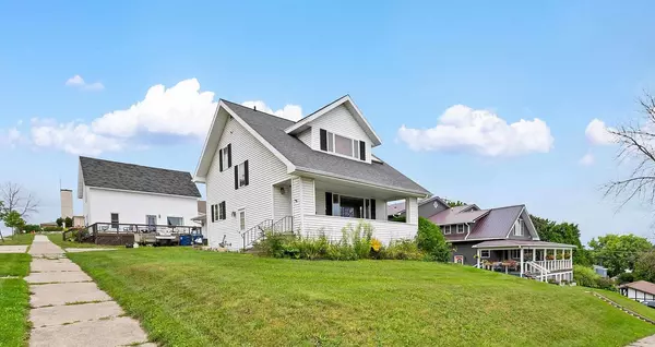 521 DODGE STREET, Kewaunee, WI 54216