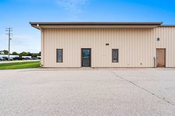 Neenah, WI 54956,1373 KIMBERLY DRIVE