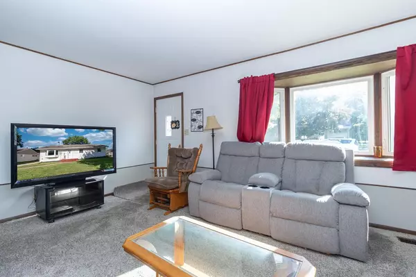 Neenah, WI 54956,837 BETTY AVENUE