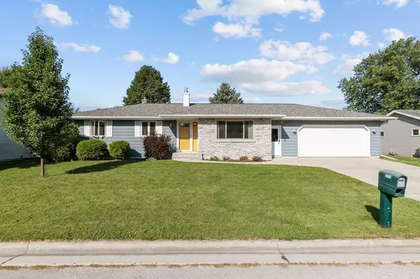 1373 WEDGEWOOD LANE, Neenah, WI 54956
