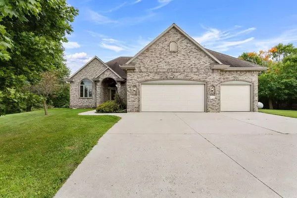 7901 MIDDLE ROAD, Manitowoc, WI 54220