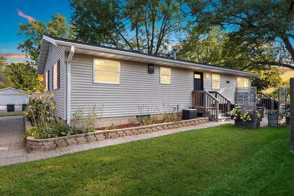 Shawano, WI 54166,606 W STEVENS STREET