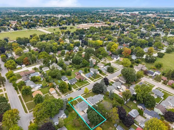 Neenah, WI 54956,724 MITCHELL STREET