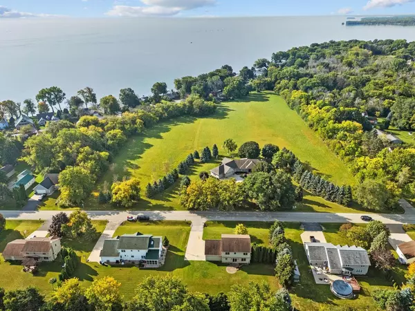 Neenah, WI 54956,444 MAPLE LANE