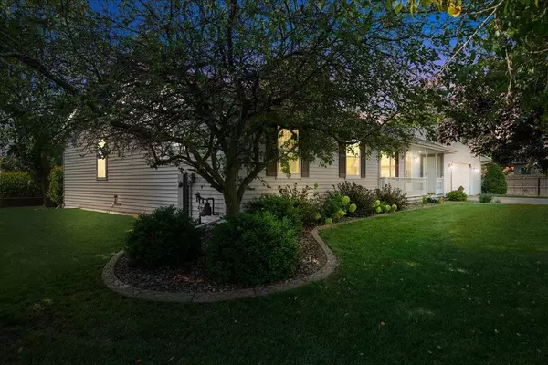 Luxemburg, WI 54217,811 WOODLAWN COURT