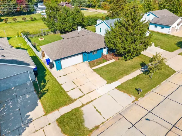 Appleton, WI 54915,1742 E SYLVAN AVENUE