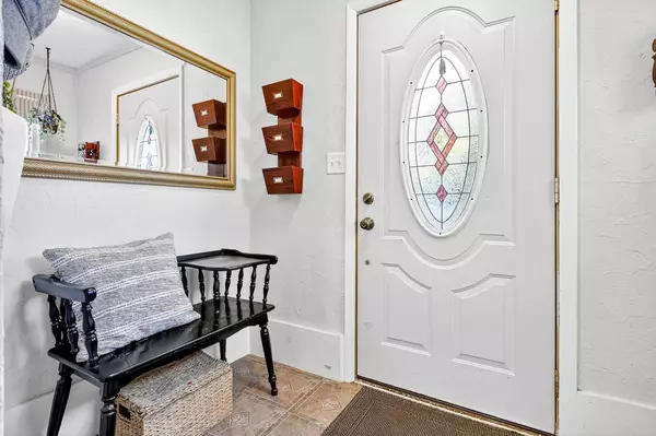 Neenah, WI 54956,708 MAPLE STREET