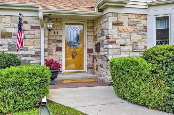 New London, WI 54961,610 W PINE STREET