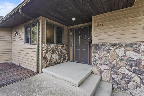 Algoma, WI 54201,1023 CLEVELAND AVENUE