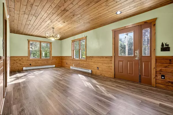 Shawano, WI 54166,N6940 MENOMINEE DRIVE