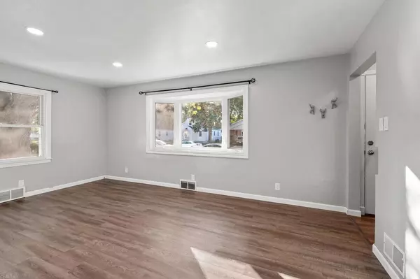 Green Bay, WI 54302,409 ABRAMS STREET