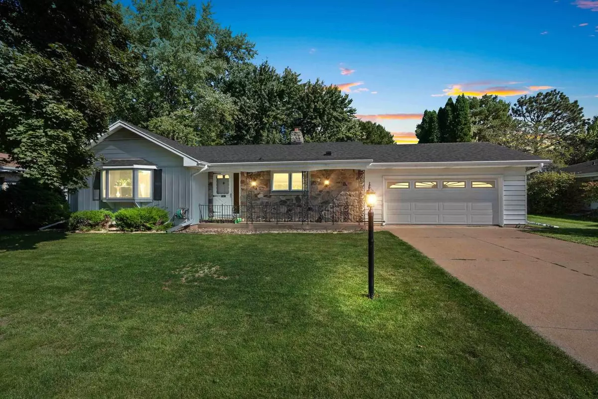 Appleton, WI 54914,1712 S SEMINOLE ROAD