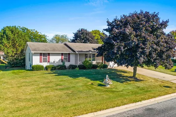 1714 CHARLES DRIVE, Luxemburg, WI 54217