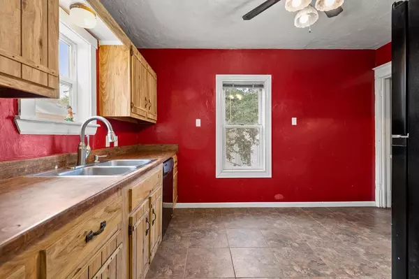 Green Bay, WI 54303,412 13TH AVENUE